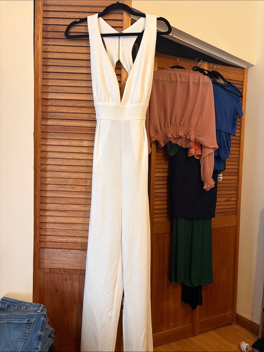 AKIRA White Deep V-Neck Sleeveless Jumpsuit